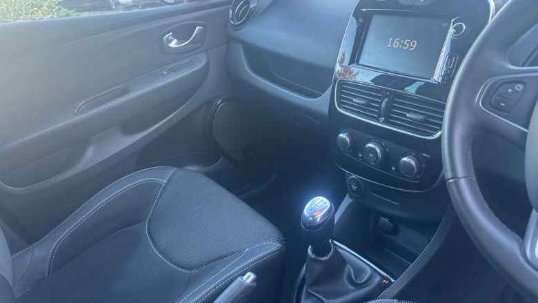 Renault Clio 0.9 TCE 90 Iconic 5dr Petrol Hatchback